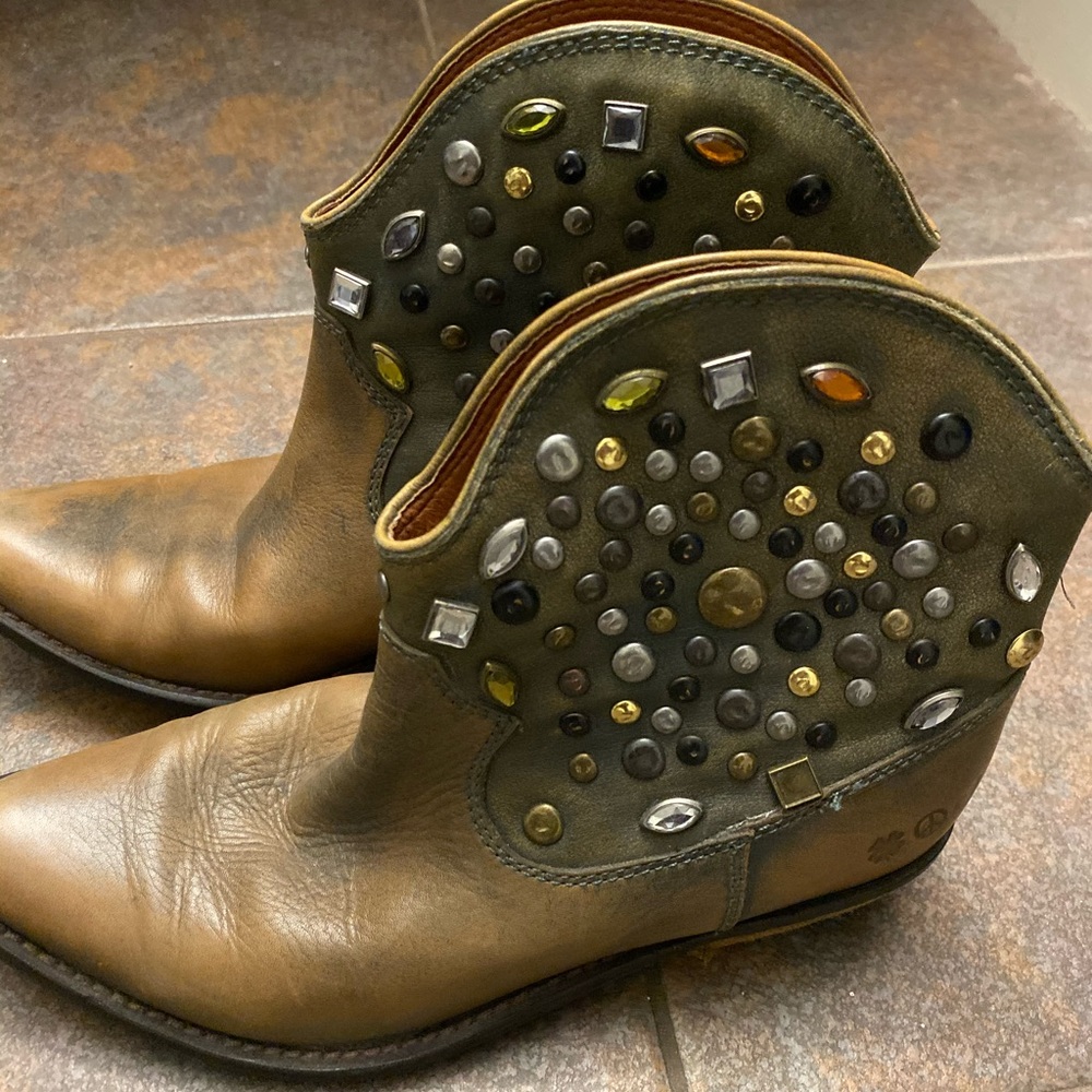 Lucky Ankle Cowboy Boots